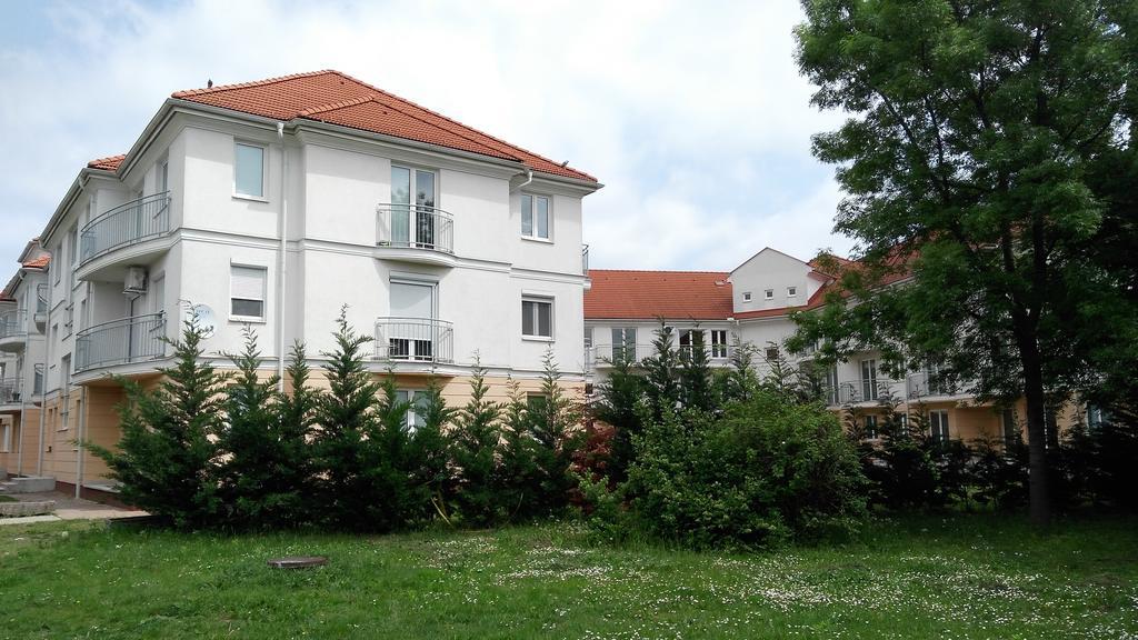 Thermal Apartman Хайдусобосло Экстерьер фото